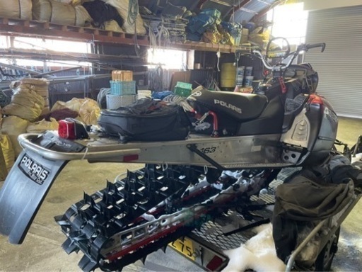 Polaris ポラリス　ドラゴン　スノーモービル 