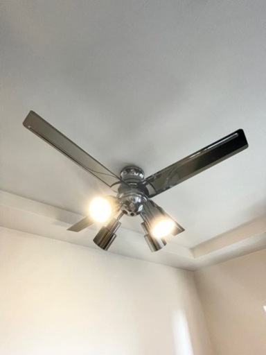 シーリングファン　黒色