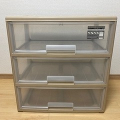 3段衣装ケースの画像