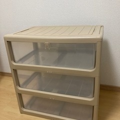 3段衣装ケースの画像