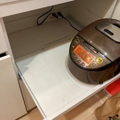 食器棚の画像