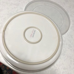 蓋付き食器の画像