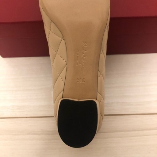 ◎お値下げしました40,000円→35,000円【フェラガモ 】ヴァラ(23.0cm)