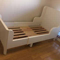 【引き取り限定】IKEA 子供用ベッドフレーム　BUSUNGE ブースンゲ 伸長式　の画像