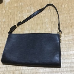 ルイヴィトン　エピ　アクセソワール　ミニポーチ