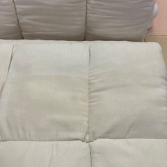 ベッドにもなるフロアソファーの画像