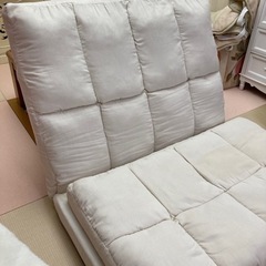 ベッドにもなるフロアソファーの画像