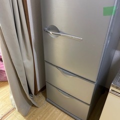 2012年製、3枚ドア