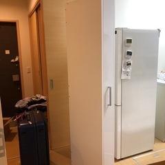 スライド引き出しの調味料棚の画像