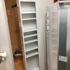 スライド引き出しの調味料棚