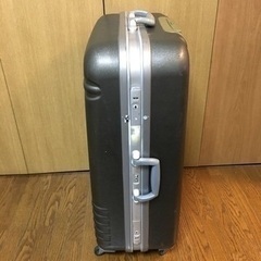【取引中】90Lキャリーケース／千円の画像