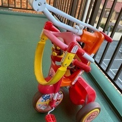 折り畳みアンパンマン三輪車の画像