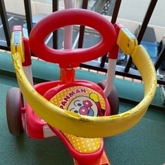 折り畳みアンパンマン三輪車の画像