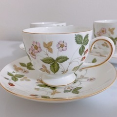 ウェッジウッド　ワイルドストロベリー　ティーカップ&ソーサーの画像