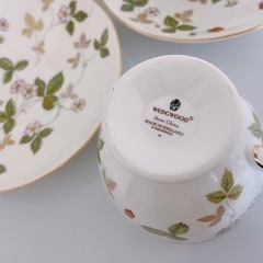 ウェッジウッド　ワイルドストロベリー　ティーカップ&ソーサーの画像