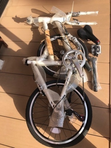 20インチ　自転車　新品未使用　白　シマノ変速付き