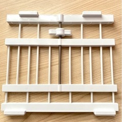 突っぱりすき間棚★カインズ★一度使用のみの画像