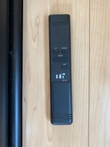 リモコン電動スクリーン　100インチ