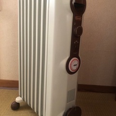 【中古品】オイルヒーター DeLonghi デロンギ JR081...