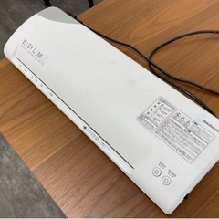ラミネーターとラミネートフィルムA4.100枚のセット
