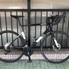 🔹ロードバイク🔹cannondale(キャノンデール) SuperSix EVO Carbon Disc 105。