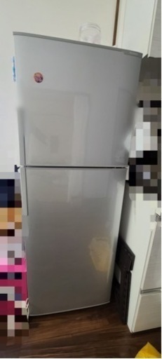 【受け渡し者決定済】2016年製 冷蔵庫 225L 概要欄のチェックをお願いします‍♀️