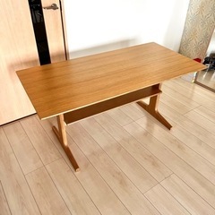 無印良品　リビングでもダイニングでもつかえるテーブルの画像