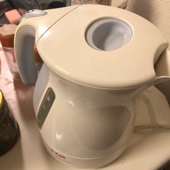 電気ケトルの画像