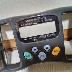 超美品♦️超超超超超激安♦️オムロン体脂肪計機器♦️電池付き♦️...