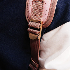 新品！66%OFF US POLO ASSN パンチングデザイン バックパック ピンク ゴールドパーツ ハイブリッドボンディング リュック ユーエスポロアッスンの画像