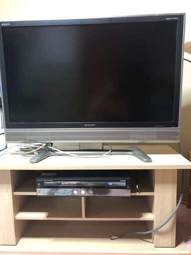 シャープAQUOS　液晶テレビ37インチ