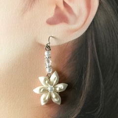 ピアス(イヤリング)つまみ細工