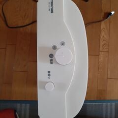 【更新値下げました１０００円に】直管型ハロゲンヒーター 400W管3灯 PH-1211(W)の画像