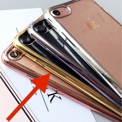 新品未使用　バンパー風背面クリアメタリックiPhoneケース　iPhone11pro ゴールドの画像