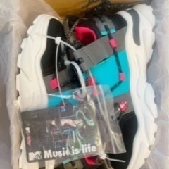 【新品】ドンキ MTV 初音ミク　コラボスニーカーの画像
