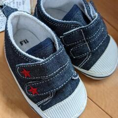 【新品未使用】ファーストシューズとカーズ靴下の画像