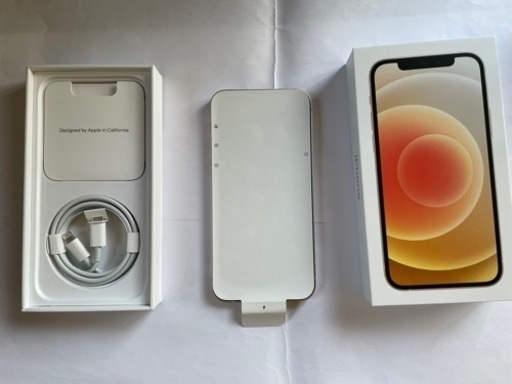 新品未使用 iPhone 12 64GB 白色 SIMロック解除済　一括購入済　ガラスフィルム付き