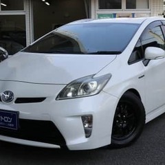 内外装カスタム！！パールのハイブリッドです！の画像