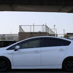 内外装カスタム！！パールのハイブリッドです！の画像