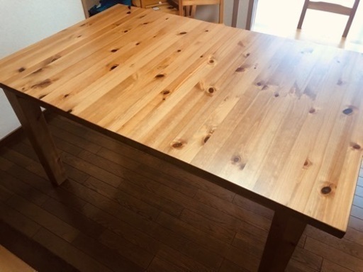 伸縮式テーブル&イス4つ