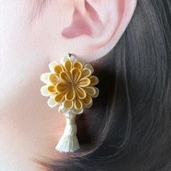 ピアス（つまみ細工）