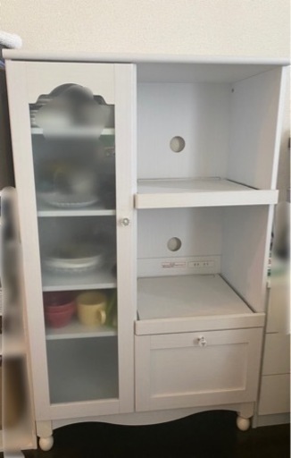 【お譲り先決定しました】食器棚　白