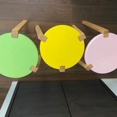 値下げしました。小さいテーブルセットは如何ですか？の画像