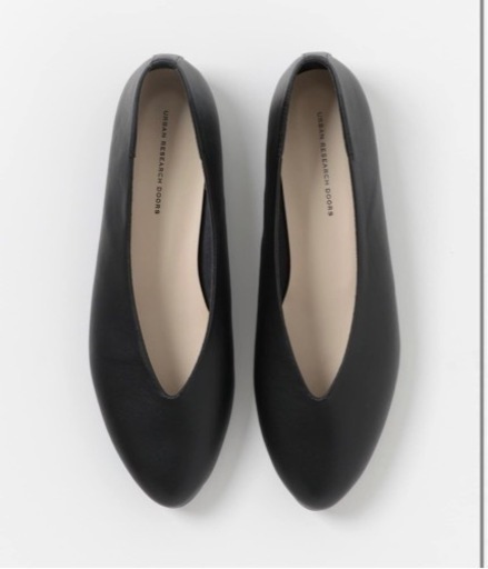 【美品】URBAN RESEARCH DOORS Vカットパンプス
