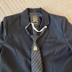 ピンクラテ（pink-latte）ジャケット　ネクタイの画像