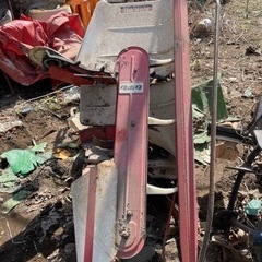 コンバイン、バインダー、田植機、トレーラー、ビニールハウス骨組みの画像
