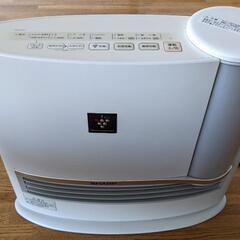 ☆美品☆ SHARP 加湿セラミックファンヒーター　HX-H120-W