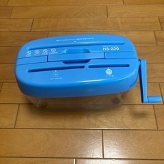 3WAYタイプのハンドシュレッダー（紙、CD・DVD、カード） 