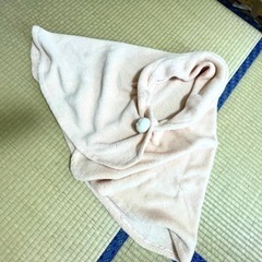 おくるみ　ケープにもなります　ピンク