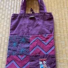 紫　小さなバッグ